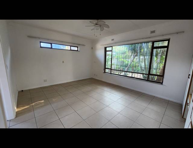 6 BEDROOM HOUSE FOR SALE IN UVONGO